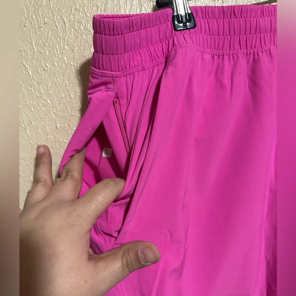 Lululemon Pace Breaker Linerless Shorts Size‎ XXL Unisex